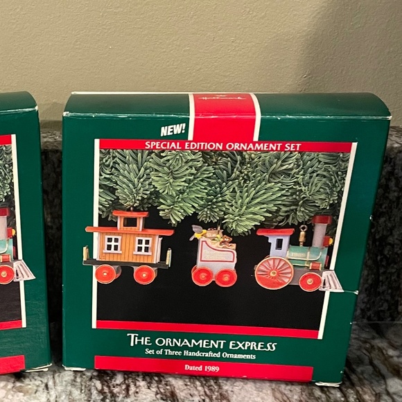 NEW Hallmark Vintage Ornament The Ornament Express Handcrafted NIB - Picture 1 of 5